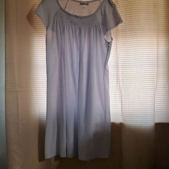 Miss Elaine Light Blue Nightgown Sz L Cap Sleeves has embroidery & lace - Picture 1 of 8